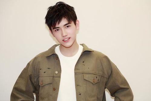 爆料陈飞宇相亲视频,揭秘明星私生活背后的真实情感故事  第1张